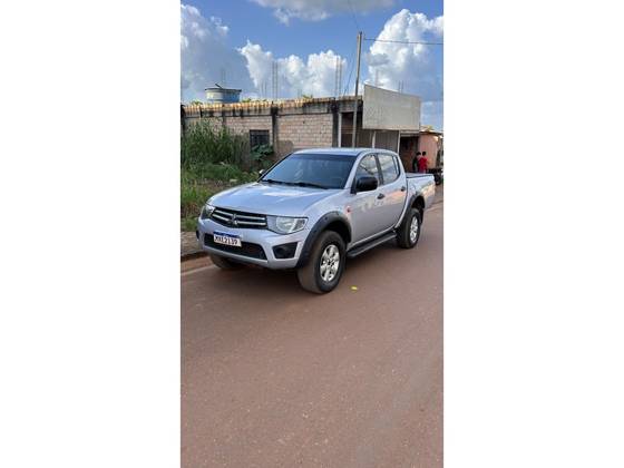 MITSUBISHI L200 TRITON 3.2 GLS 4X4 CD 16V TURBO INTERCOLER DIESEL 4P MANUAL MITSUBISHI L200 TRITON 3.2 GLS 4X4 CD 16V TURBO INTERCOLER DIESEL 4P MANUAL